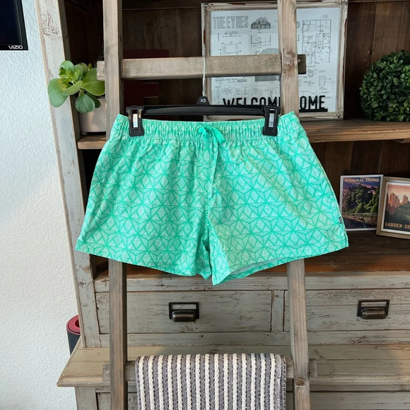 Lauren James Pants - Lauren James nylon printed shorts size S